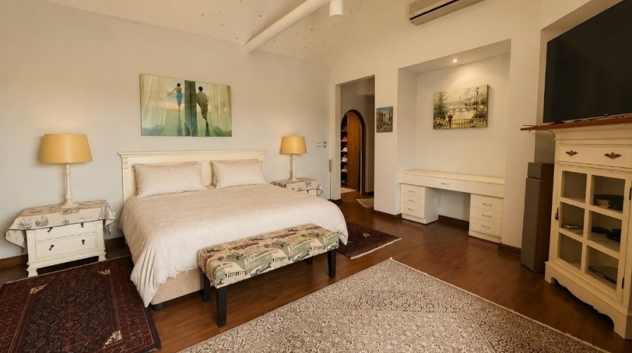 5 Bedroom Property for Sale in Pezula Golf Estate Western Cape